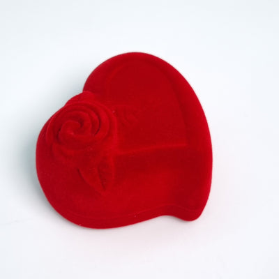Estuche Corazón con Rosa Pieza 6.1*6.1*5.4 cm. F187