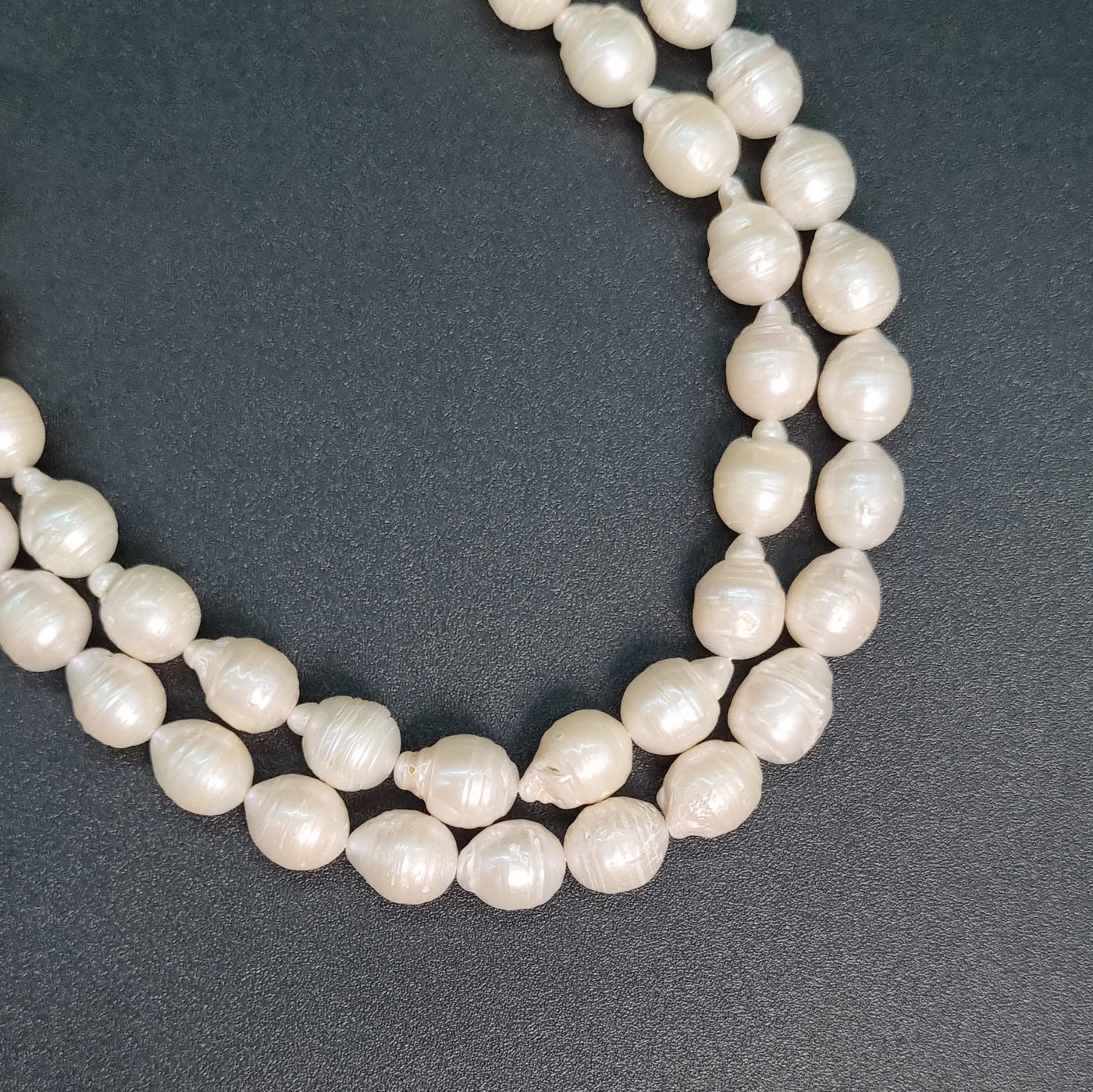 Perla cultivada oval O2170