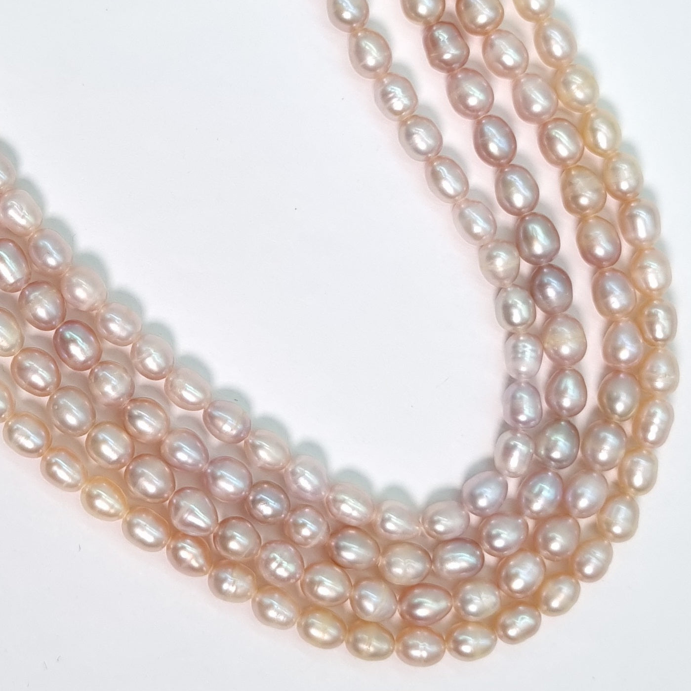Perla Cultivada de 4-6 mm. por tira O2503