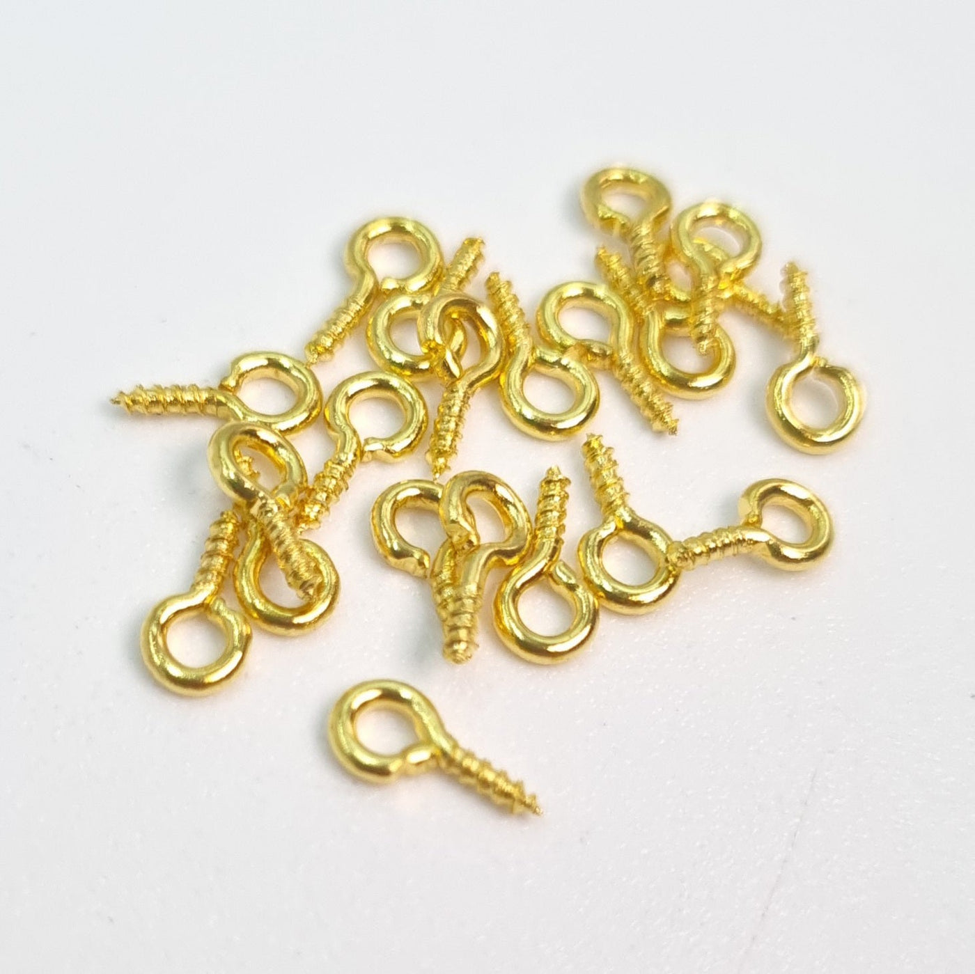 Armella-dorada-material-componente-metalico-medida-4mm